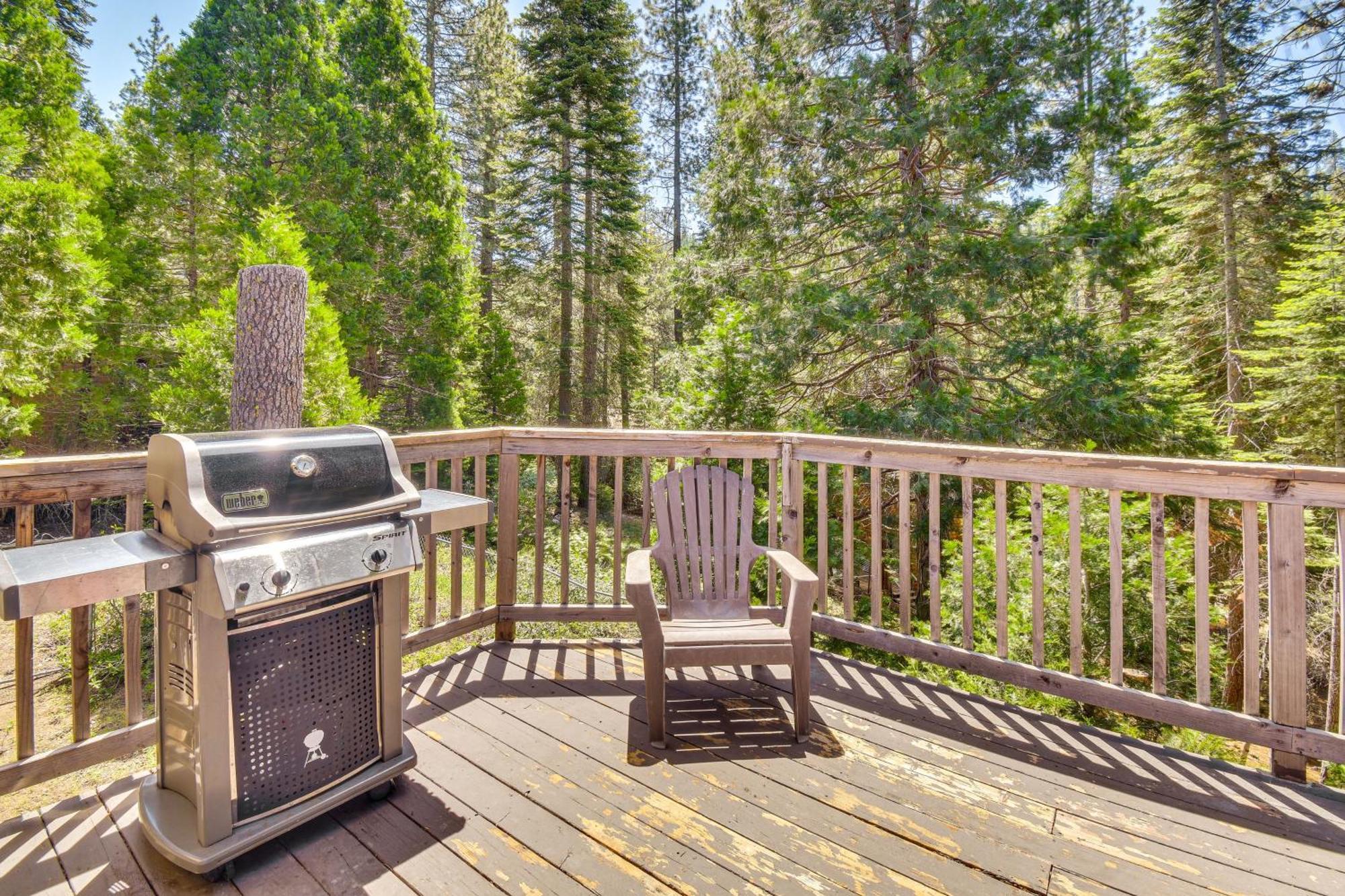 Cozy Retreat With Deck About 2 Mi To Pinecrest Lake! Holiday home Strawberry